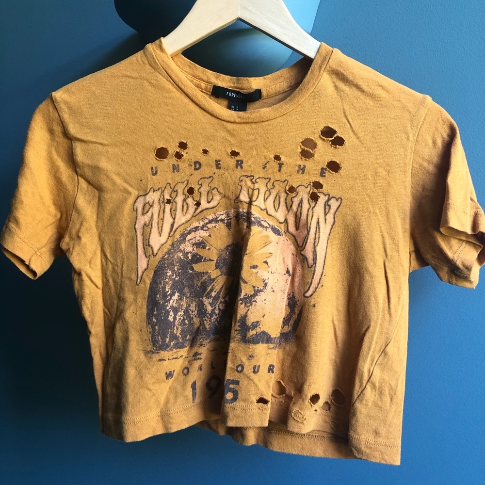 Cropped distressed band-style tee
